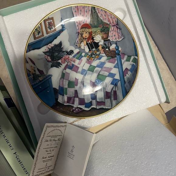 Vintage collectible plates - Picture 6 of 15